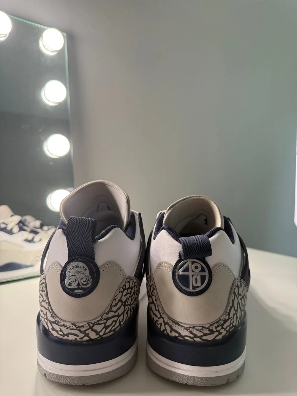 Jordan White Navy Retro Basketball Shoes with Elephant Print